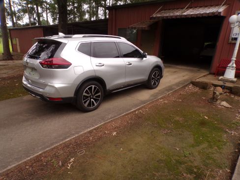 Used 2019 Nissan Rogue FWD image 5