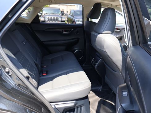 Used 2020 Lexus NX 300h image 15