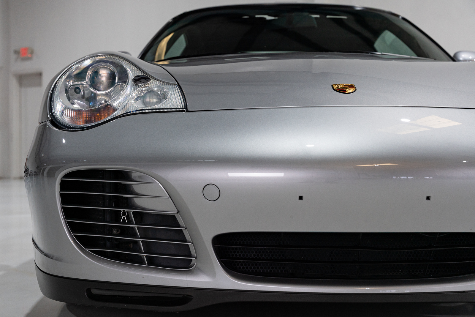 Used 2004 Porsche 911 40th Anniversary Coupe RWD image 37