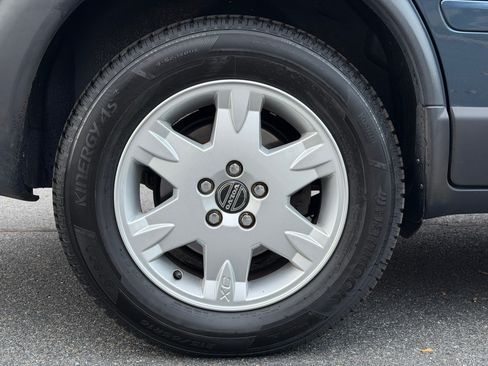 Used 2005 Volvo XC70 image 26