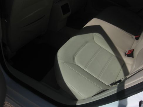 Used 2014 Volkswagen Passat 2.5 SE image 7