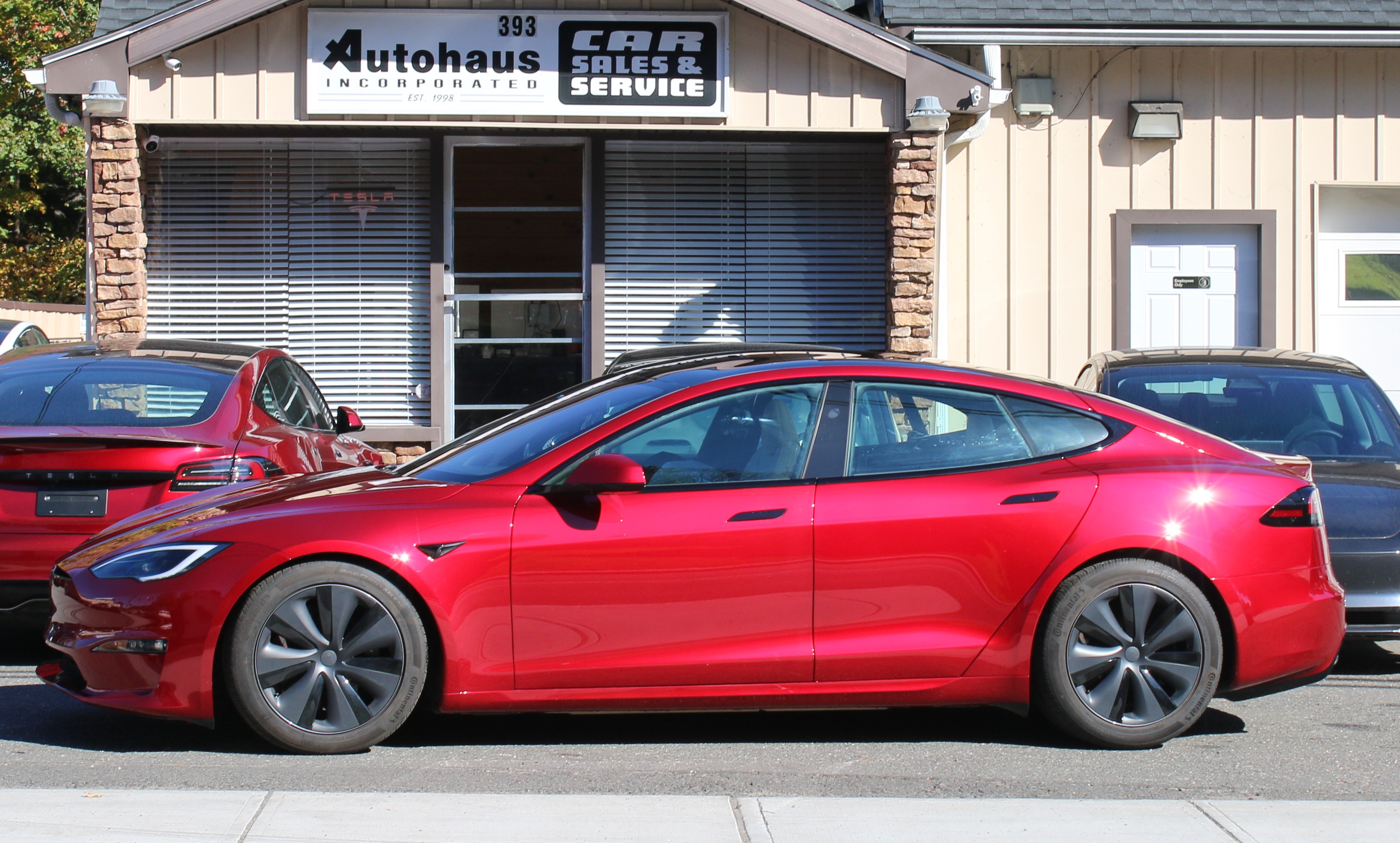 Used 2024 Tesla Model S Long Range AWD/4WD image 2