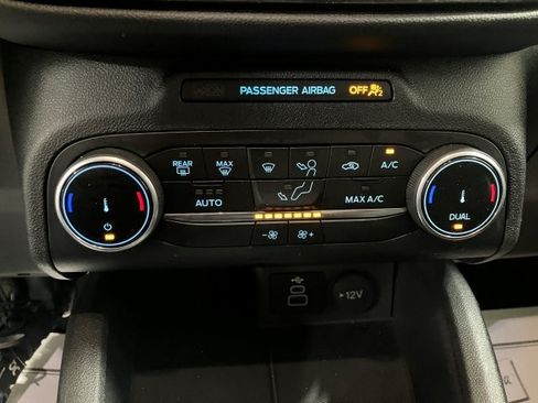 Used 2024 Ford Escape ST-Line image 12