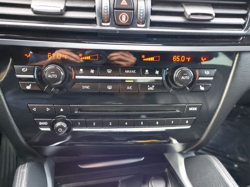 Used 2018 BMW X6 xDrive35i w/ M-Sport Package image 35