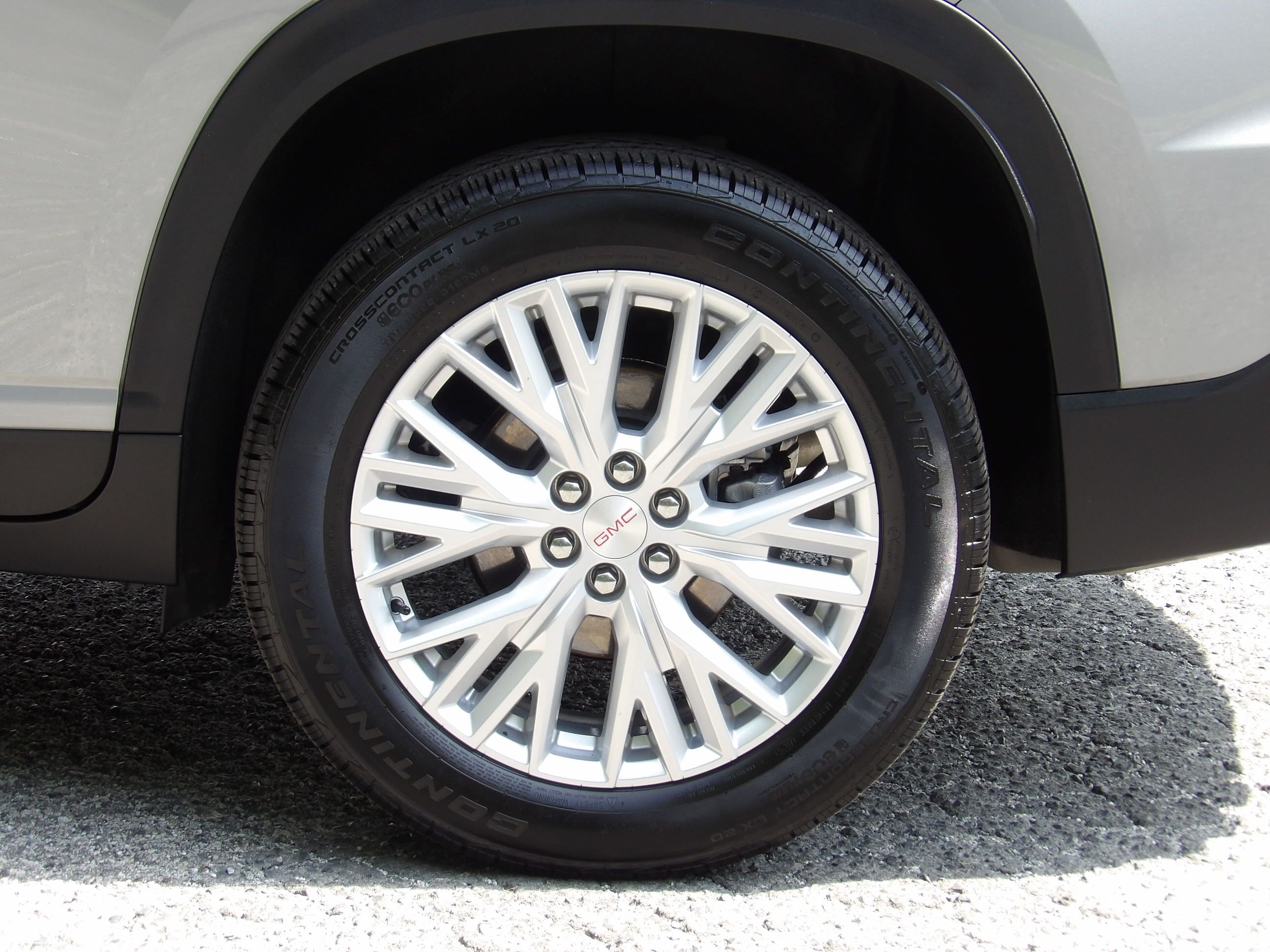 Used 2026 GMC Acadia FWD Elevation image 9