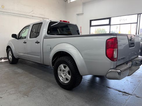 Used 2008 Nissan Frontier 2WD Crew Cab image 5