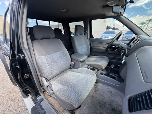 Used 2000 Nissan Frontier image 18