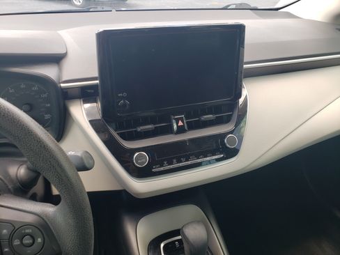 Used 2023 Toyota Corolla LE FWD image 13