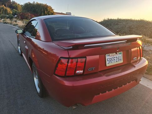 Used 2004 Ford Mustang GT Coupe RWD image 6