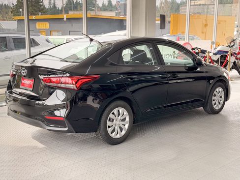 Used 2020 Hyundai Accent SE image 4