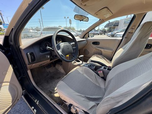 Used 2001 Saturn S-Series SL1 Sedan FWD image 16