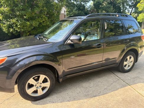 Used 2012 Subaru Forester 2.5X AWD/4WD image 2