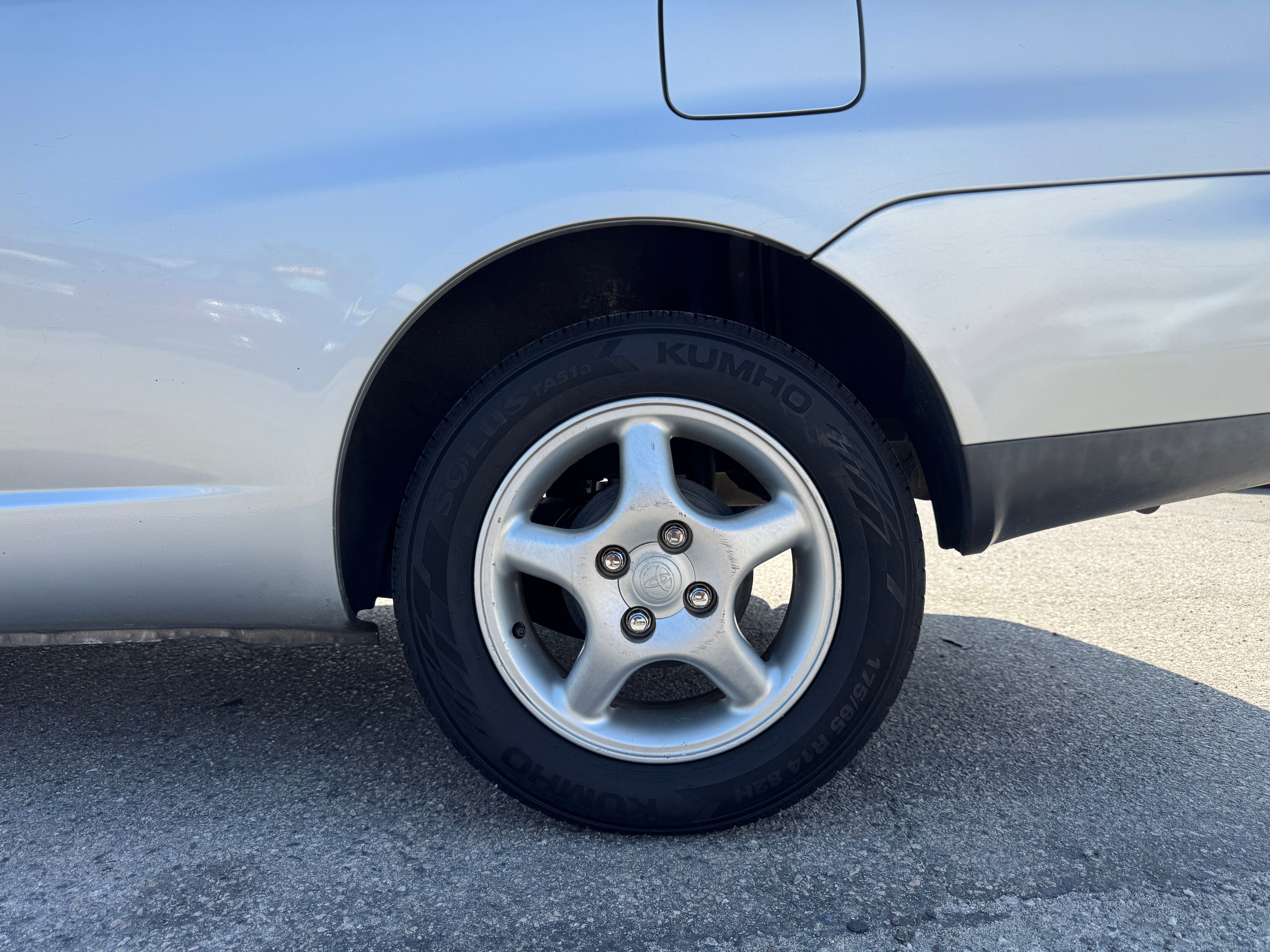 Used 2001 Toyota Echo Coupe FWD image 17