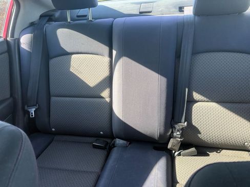 Used 2005 MAZDA MAZDA3 i Sedan FWD image 9