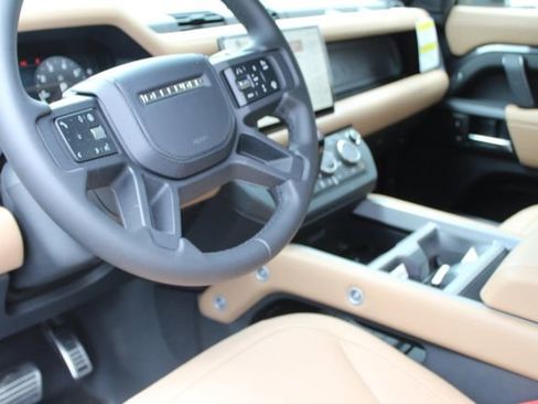 New 2025 Land Rover Defender 90 V8 image 13