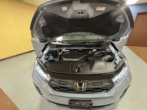 Used 2025 Honda Odyssey L image 12