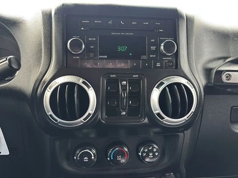 Used 2013 Jeep Wrangler Unlimited Sport image 6