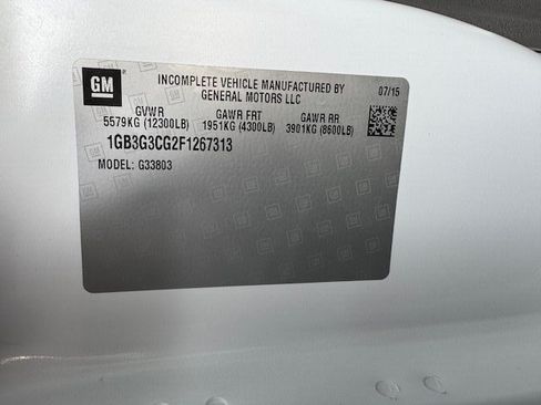 Used 2015 Chevrolet Express 3500 image 16