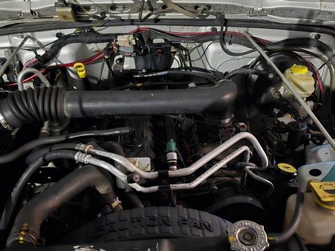 Used 2005 Jeep Wrangler Sport image 32