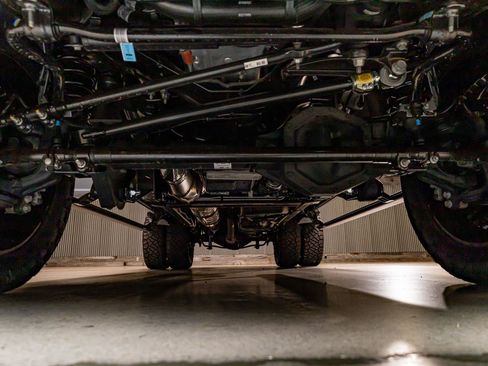 Used 2025 Ford F350 Platinum image 11