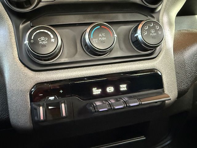 Used 2020 RAM 3500 Tradesman AWD/4WD image 15