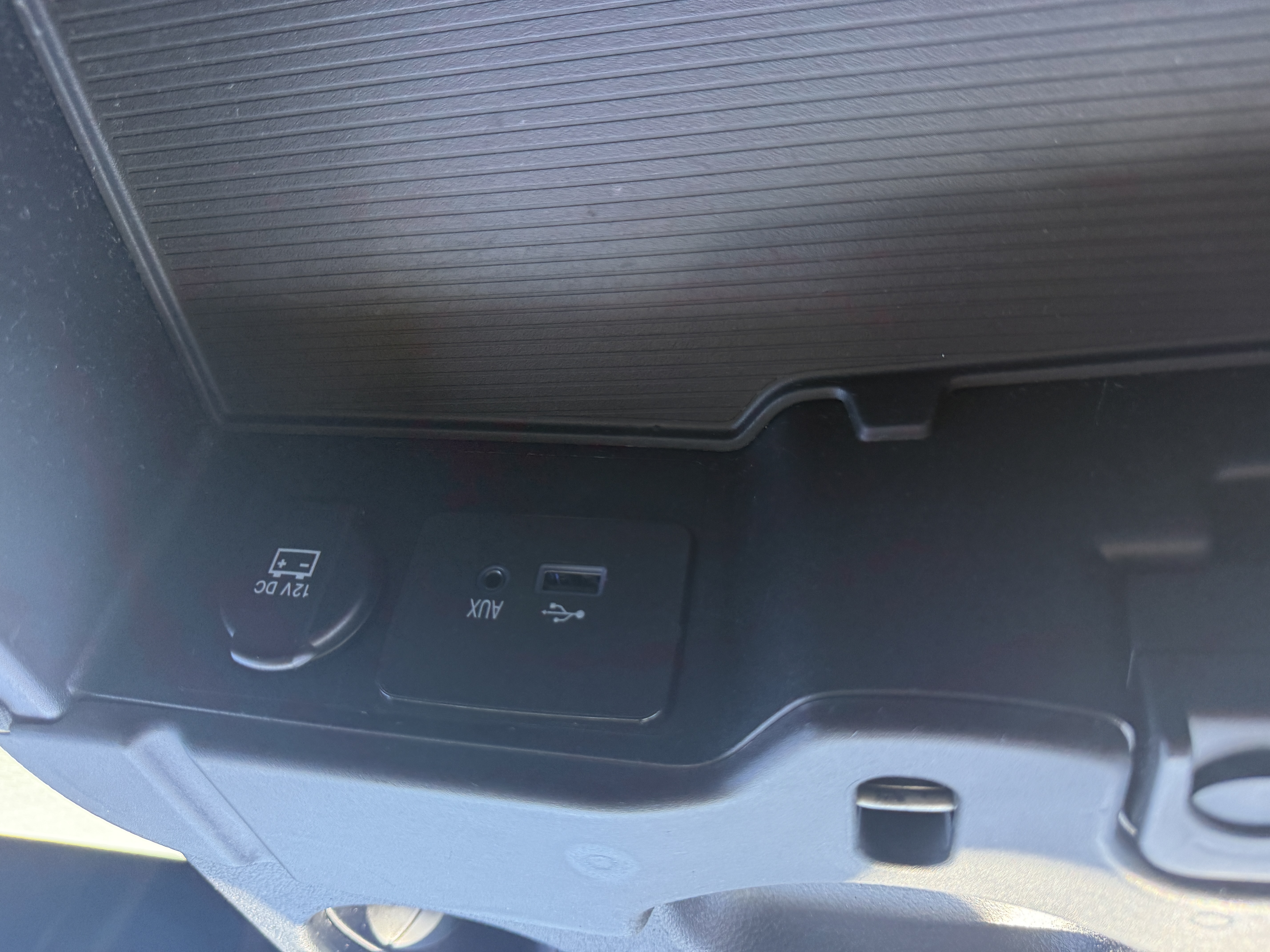 Used 2017 RAM 1500 2WD Quad Cab ST image 16