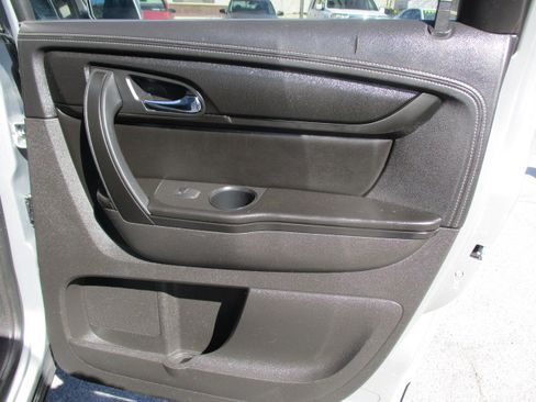 Used 2013 Chevrolet Traverse LT image 27