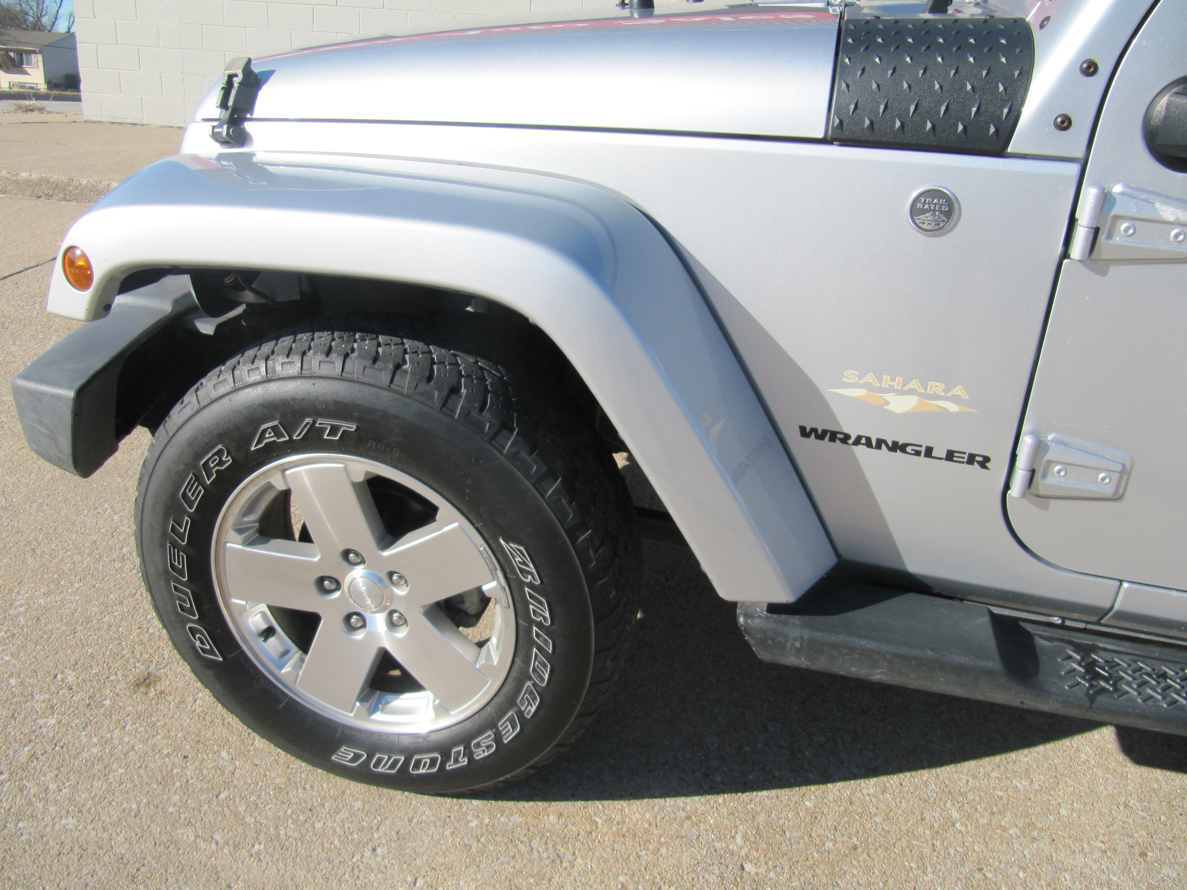 Used 2008 Jeep Wrangler Sahara AWD/4WD image 6