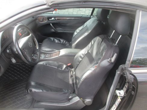Used 2001 Mercedes-Benz CLK 320 image 10
