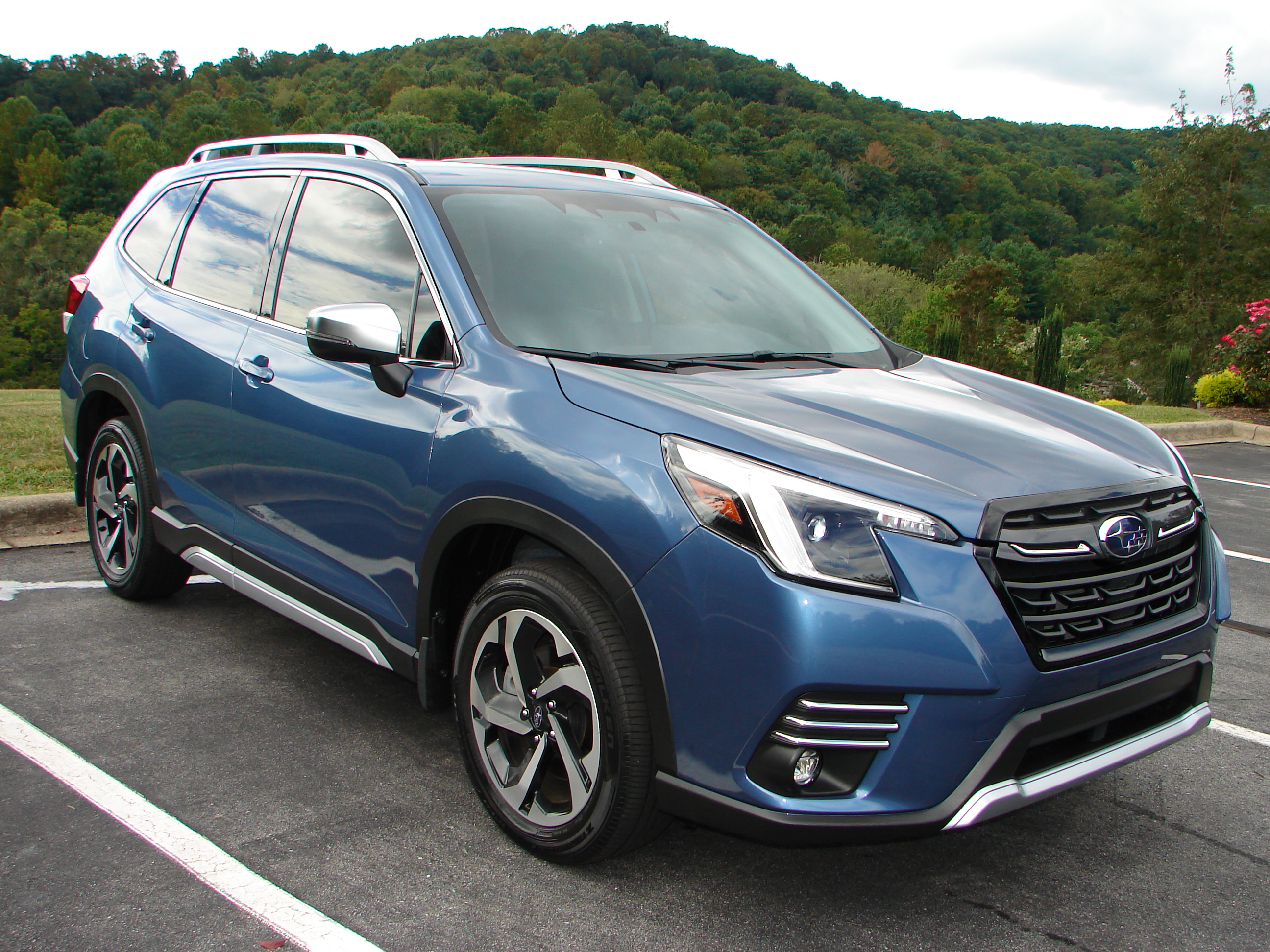 Used 2022 Subaru Forester Touring AWD/4WD image 17