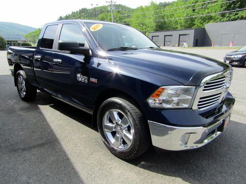 Used 2017 RAM 1500 4x4 Quad Cab SLT image 6