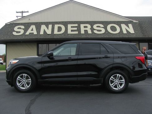 Used 2022 Ford Explorer image 1