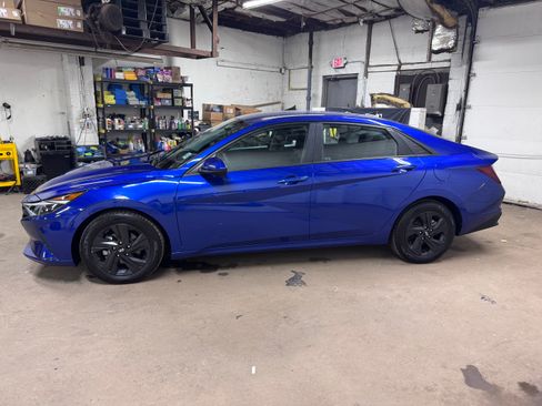 Used 2023 Hyundai Elantra SEL image 26