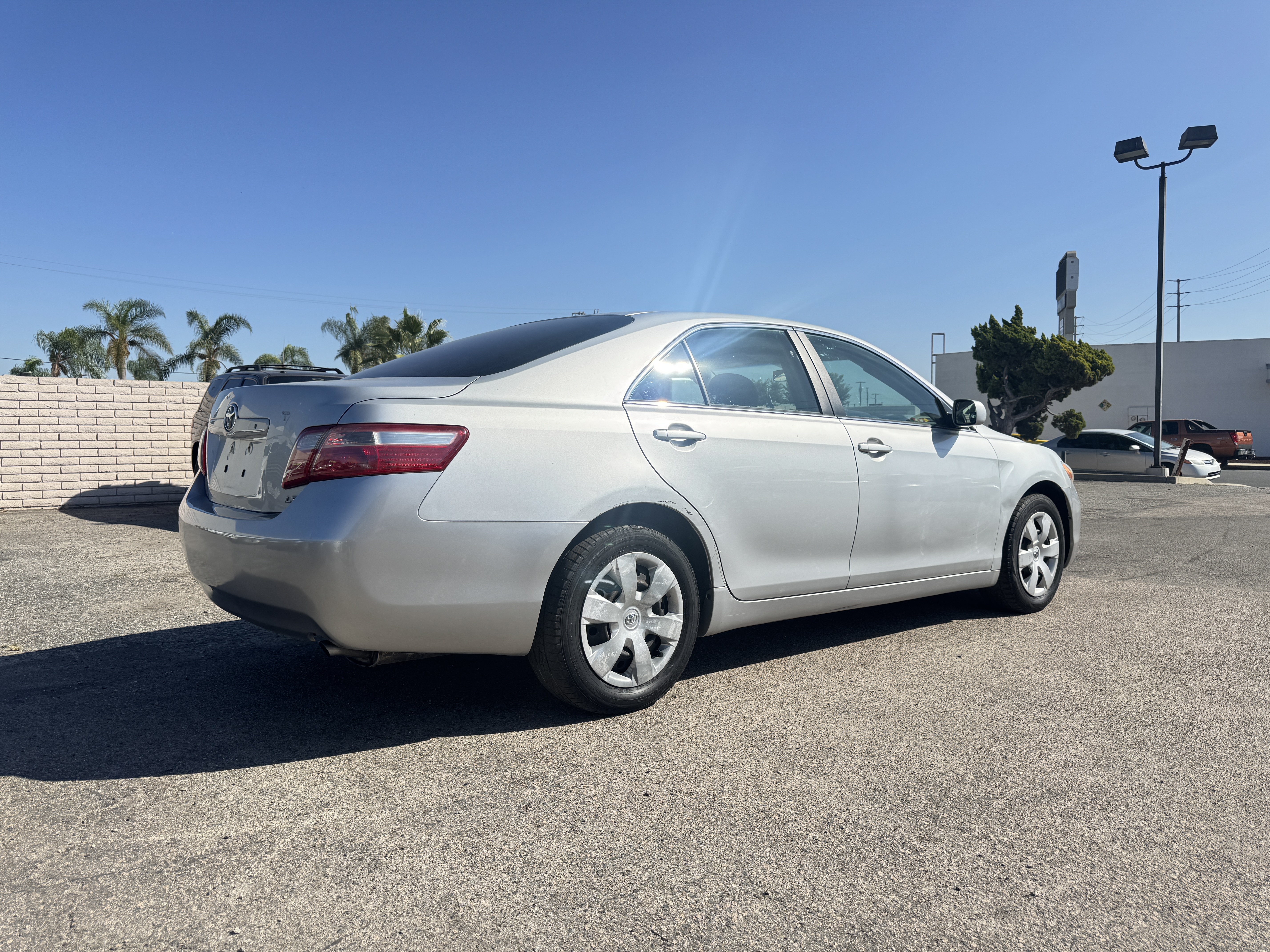 Used 2007 Toyota Camry LE FWD image 8