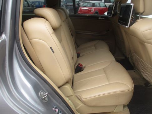 Used 2010 Mercedes-Benz GL 450 image 18