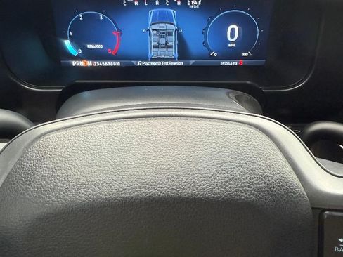 Used 2023 Ford F550 image 4