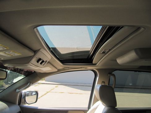 Used 2014 Nissan Armada Platinum image 16