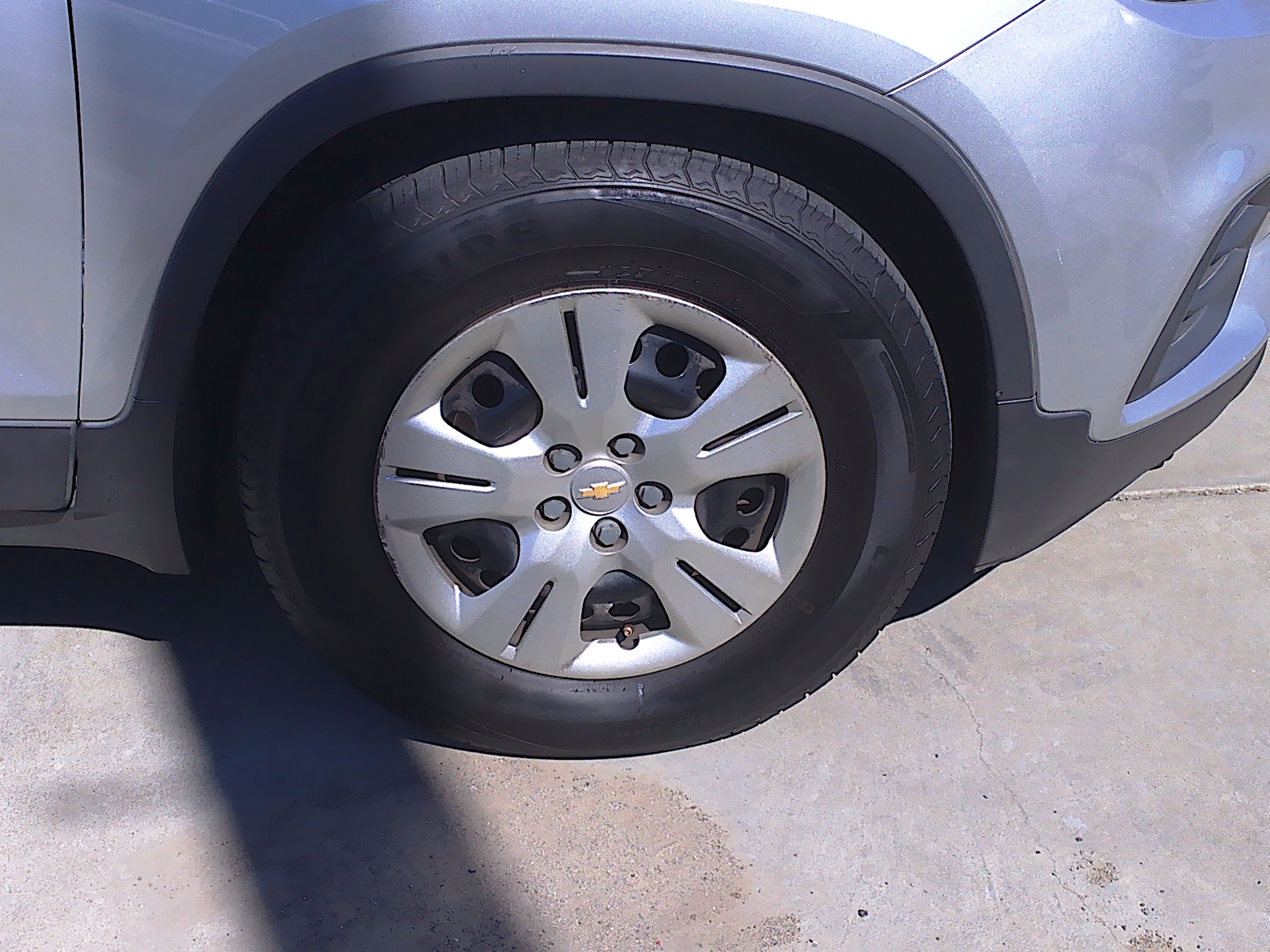 Used 2018 Chevrolet Trax LS FWD image 32