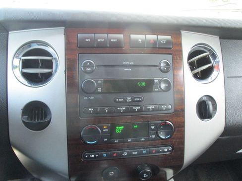 Used 2007 Ford Expedition 2WD Limited image 39