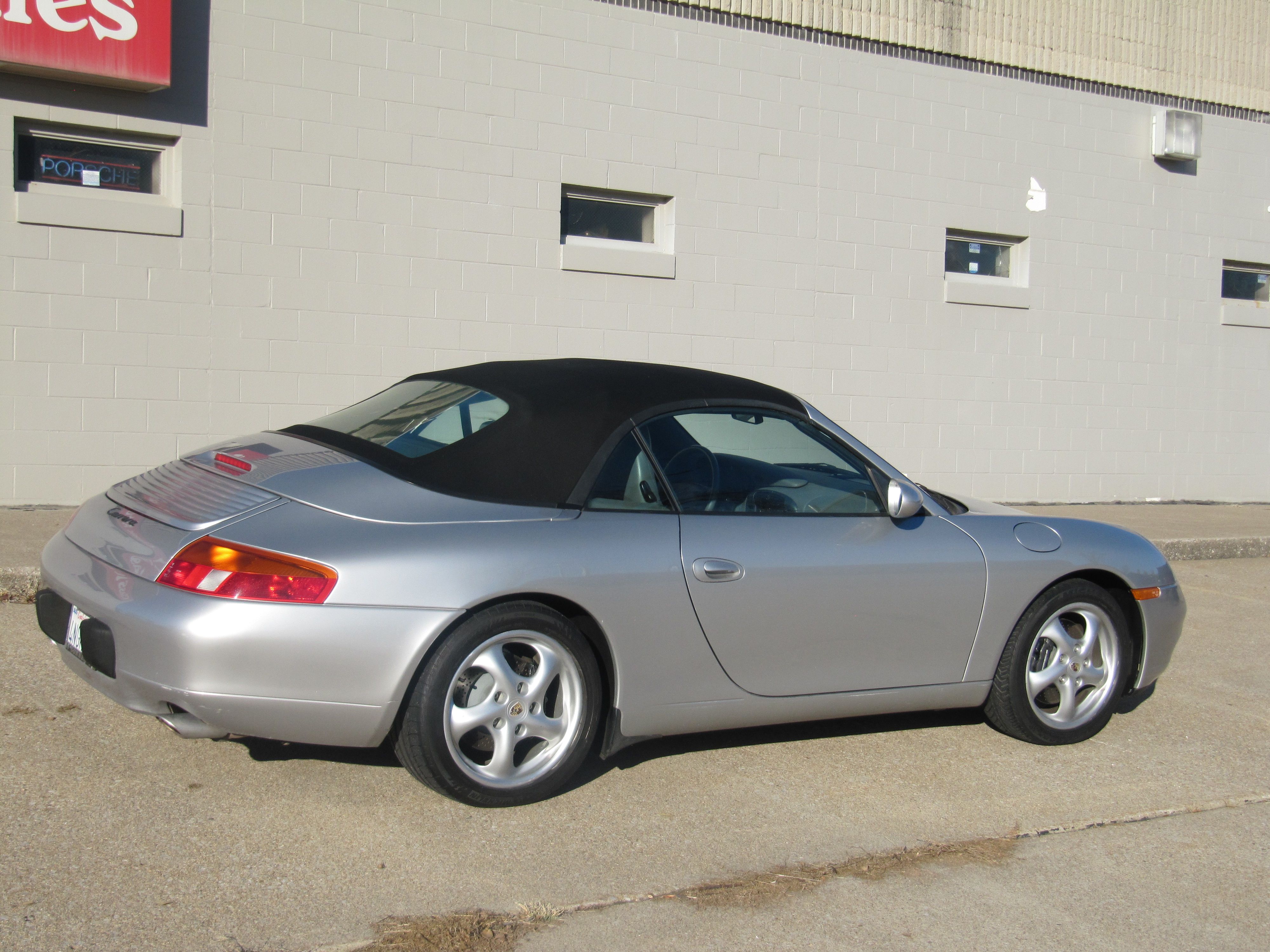 Used 1999 Porsche 911 Carrera RWD image 8