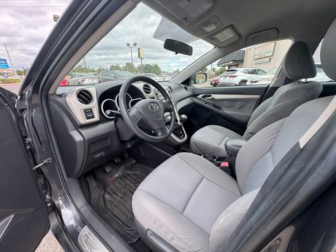 Used 2009 Toyota Matrix S FWD image 17