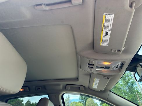 Used 2011 Cadillac SRX Performance FWD image 15