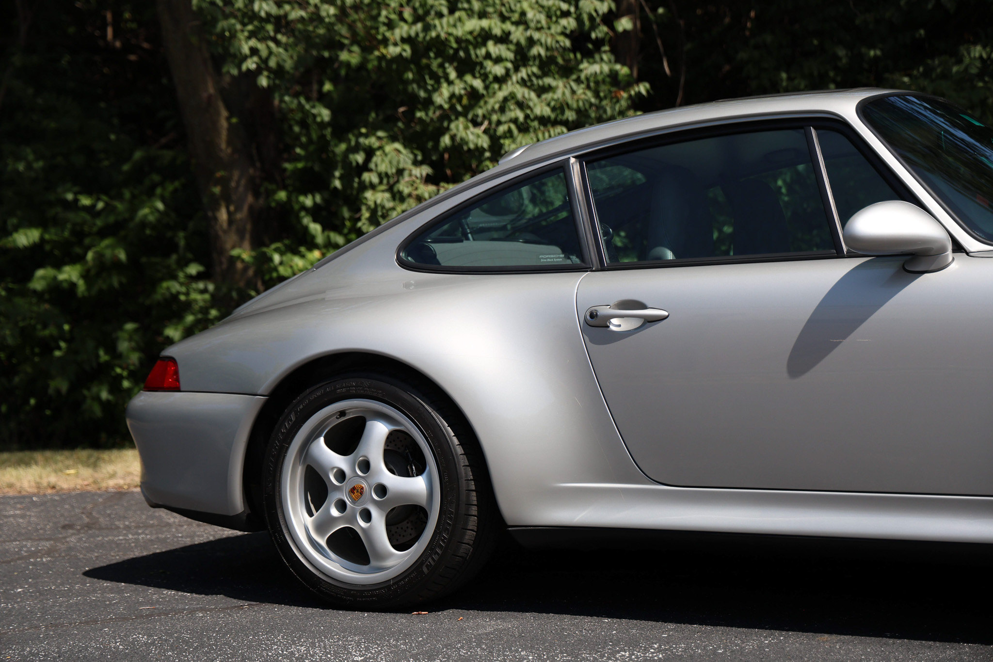 Used 1998 Porsche 911 Coupe RWD image 10