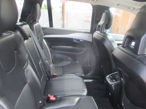 Used 2018 Volvo XC90 T5 Momentum image 15