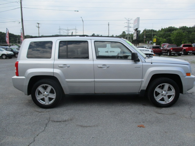 Used 2010 Jeep Patriot 4WD Sport image 5