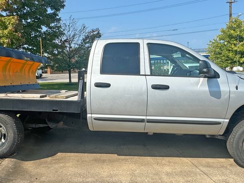 Used 2004 Dodge Ram 2500 Truck SLT image 1
