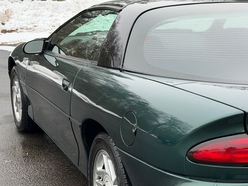 Used 1994 Chevrolet Camaro Z28 image 9
