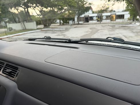Used 2008 Chevrolet Suburban 4WD image 14