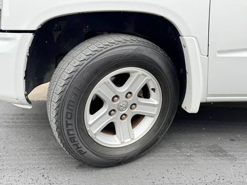 Used 2011 Dodge Dakota Big Horn image 17