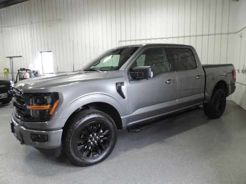Used 2024 Ford F150 Sport image 3